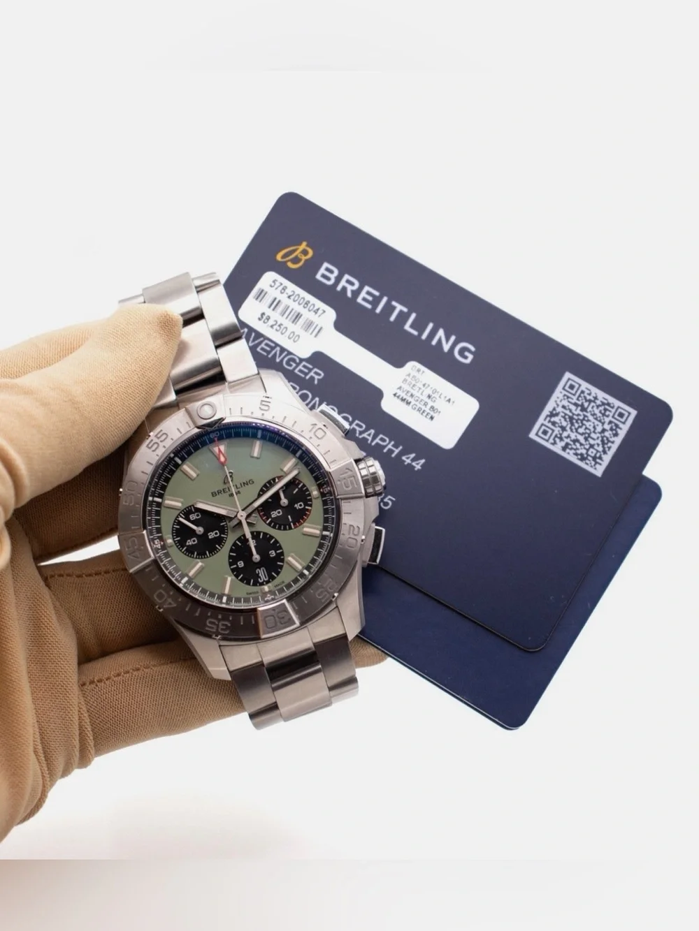Breitling Avenger B01 Watch Chronograph 44mm Green Dial AB0147101L1A1
